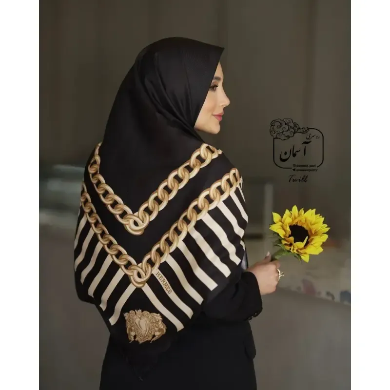 روسری مجلسی ساتن ابریشم طرح طلا قواره 140 توییل